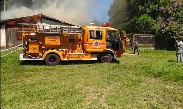 Coronel Oviedo: Incendio consume vivienda en Potrero Cué - OviedoPress