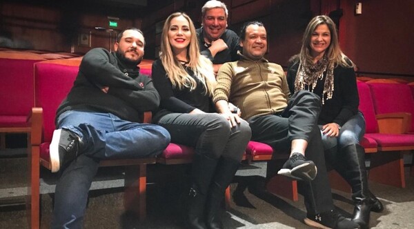Diario HOY | No en Telecomio pero sí sobre tablas: Humoristas se reúnen "por primera vez sin máscaras"