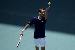 Diario HOY | Medvedev vuelve a ganar y avanza a octavos de final del Masters 1000 de Miami