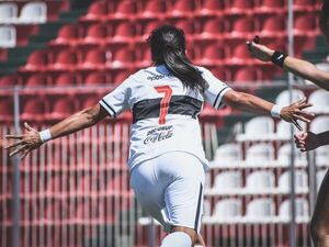 Olimpia goleó 5-2 y continúa imparable en el Fútbol Femenino - Olimpia - ABC Color