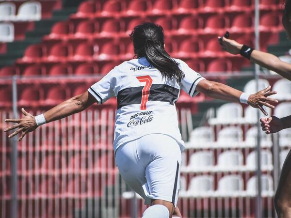 Olimpia goleó 5-2 y continúa imparable en el Fútbol Femenino - Olimpia - ABC Color