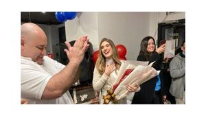 ¡Con música y baile recibieron a Bethania Borba en Nueva York!