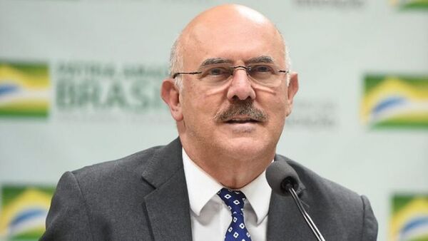 Ministro de Educación de Brasil renuncia tras el escándalo con evangélicos