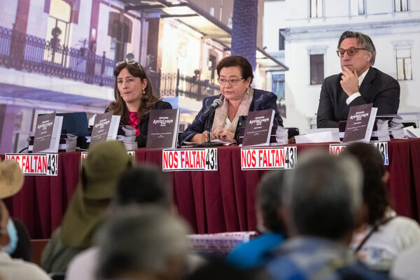 Nuevo informe denuncia más "simulaciones" en primera versión caso Ayotzinapa - MarketData