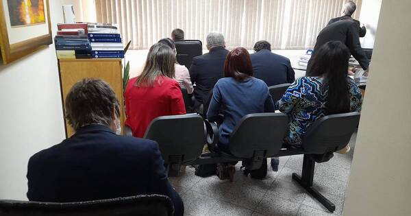 La Nación / Caso Renato: juez definirá si eleva a juicio oral proceso de médica