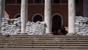 Ucrania hace retroceder a rusos y recupera suburbio de Kiev