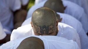 El Salvador reprime a pandillas por ola de homicidios
