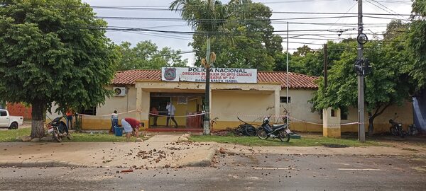 Juez dicta arresto domiciliario para 16 imputados por ataque a comisaría de Caaguazú