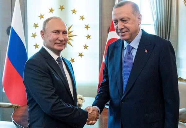 Líder turco y ruso acordaron celebrar en Estambul las negociaciones entre Rusia y Ucrania