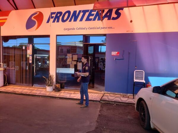 Dos hombres armados asaltaron una estación de servicio en Caaguazú - Nacionales - ABC Color