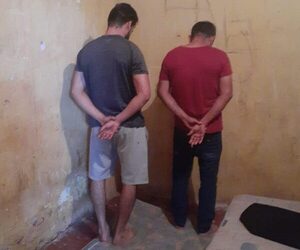 Capturan a dos marginales tras intentarrobar una motocicleta durante un asalto – Diario TNPRESS
