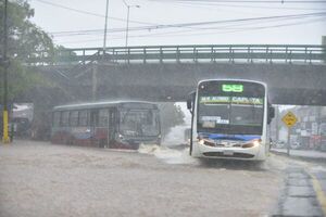 Ediles pedirán informes sobre impuestos por desagües pluviales inexistentes en Asunción - Nacionales - ABC Color