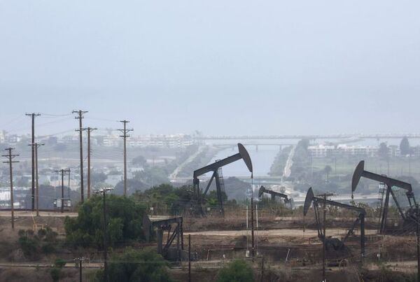 Baja el precio del petróleo por posible alto el fuego en Ucrania - Mundo - ABC Color