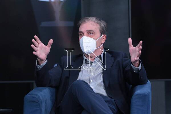 La pandemia sigue y aparecerán nuevas variantes por la baja cantidad de vacunados, dice infectólogo - ADN Digital