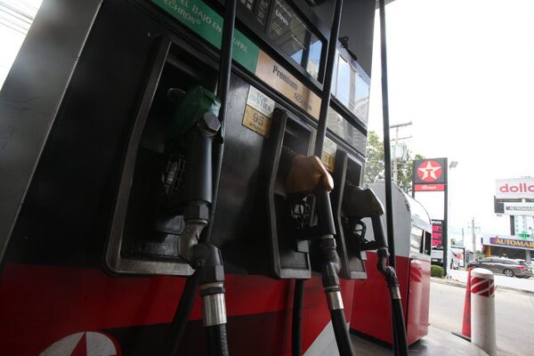Puerto Rico reporta una disminución entre seis y ocho centavos por litro en el combustible - MarketData