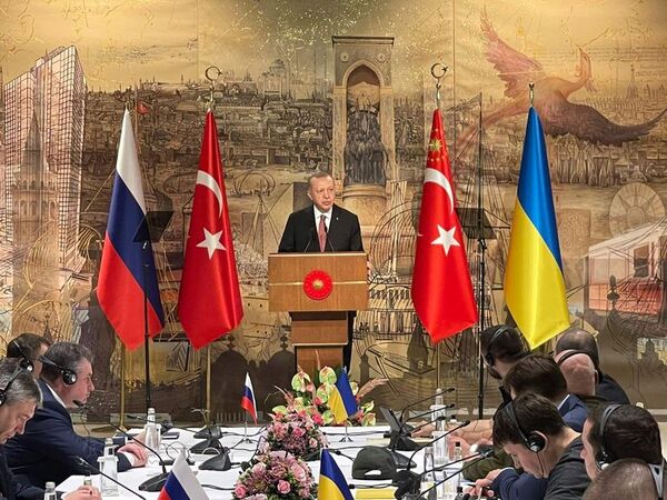 Concluye con “avances” las negociaciones de hoy entre Ucrania y Rusia - Mundo - ABC Color