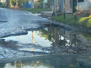 Parte de las principales avenidas de San Lorenzo están destrozadas, admiten - 1000 Noticias