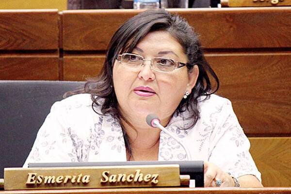 Diario HOY | En PLRA disparan contra la candidata del PEN y aseguran un presidenciable azul