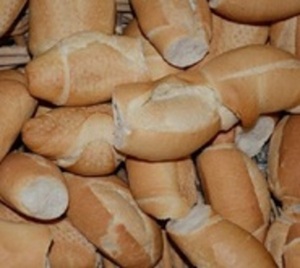 ¡Hasta el pan subió! Anuncian suba de otros G. 2000 el kilo  - Paraguay.com