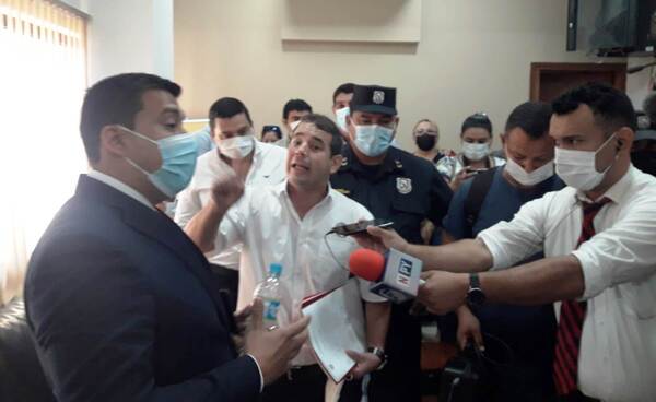 Incidentada sesión en la Junta Municipal de Luque •