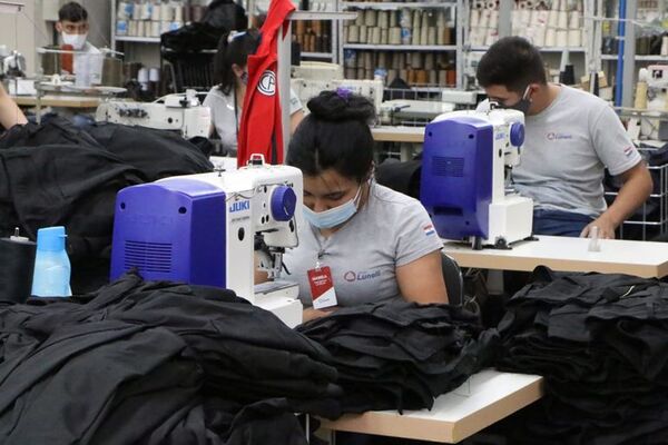 De producirse la suba del salario mínimo los más afectados serían los microempresarios - Nacionales - ABC Color