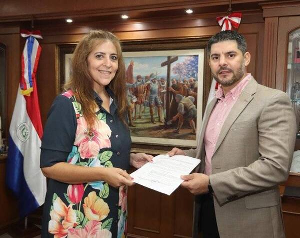 Crónica / Tana Schembori es la nueva capeta del teatro Municipal