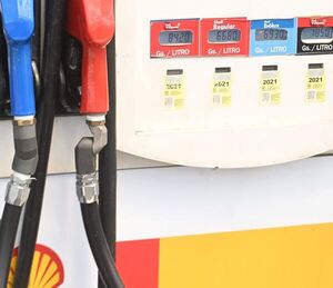 Gasolineros ya hablan de despidos masivos por inequidad en ventas - Nacionales - ABC Color
