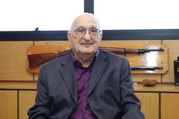 Crónica / El "Compadre" fue al Senado a exigir mayor apoyo al arte