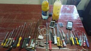 Tras requisa en cárcel de Pedro Juan incautan drogas, armas blancas, celulares y hasta rúter de internet