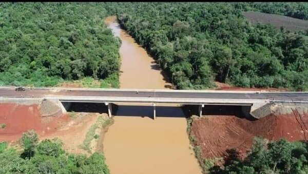 Inauguran puente sobre el río Ñacunday - La Clave