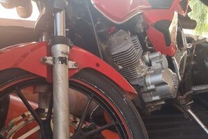 Motociclista atropella a sexagenaria