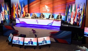 Gobernadores apoyan históricas reformas en el BID •