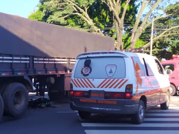 Tractocamión arrolla a motociclista sobre ex-Acceso Sur - Nacionales - ABC Color