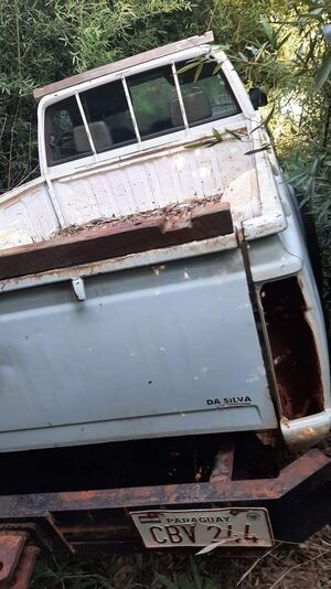 Hallan camioneta robada en asalto a establecimiento rural - ABC en el Este - ABC Color
