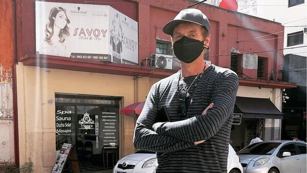 Guitarrista de A-ha comparte llamativas fotos tras paseo por Asunción