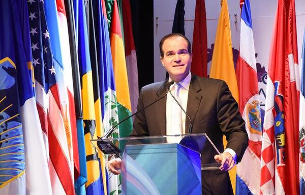 Gobernadores apoyan históricas reformas del BID