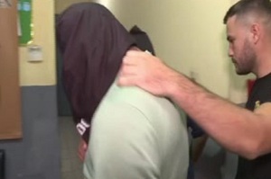 Padre e hijo detenidos por serie de robos - SNT