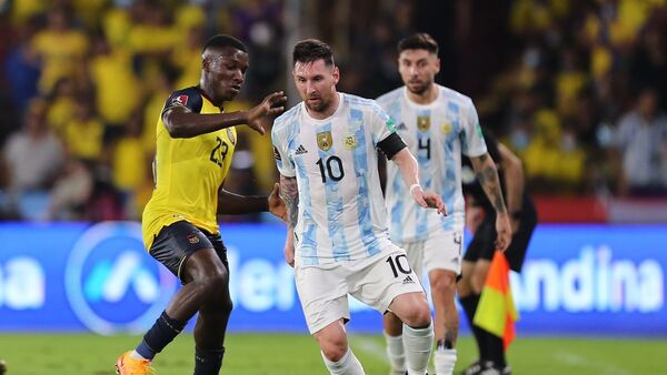 Ecuador se salva pero Argentina alarga su invicto