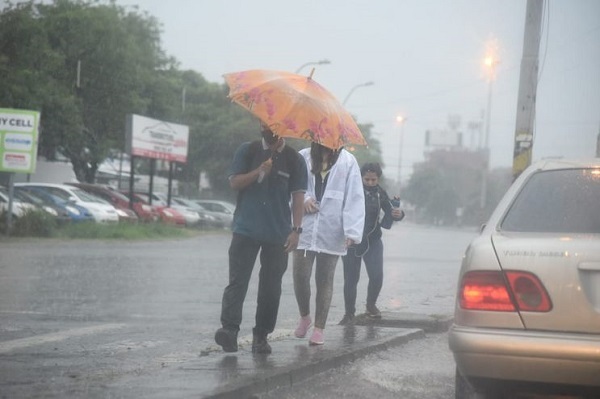 Emiten alerta de tiempo severo para 11 departamentos