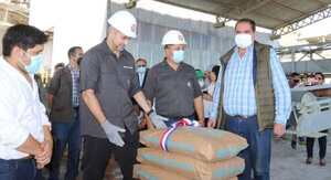 Gobierno habilita nueva embolsadora de cemento en Vallemí