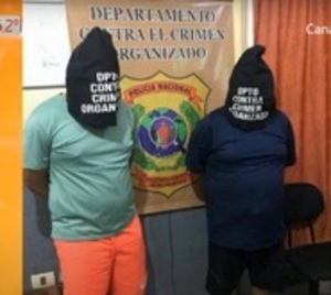 Caen padre e hijo supuestamente vinculados a robos domiciliarios - Paraguay.com