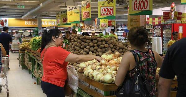 La Nación / Ante temor de más subas de precio por el reajuste salarial, plantearán medidas de control