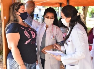 Servicios de salud llevan asistencia integral a comunidad del barrio San Pablo - .::Agencia IP::.