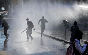 Chileno Boric afronta su primera protesta estudiantil - Mundo - ABC Color