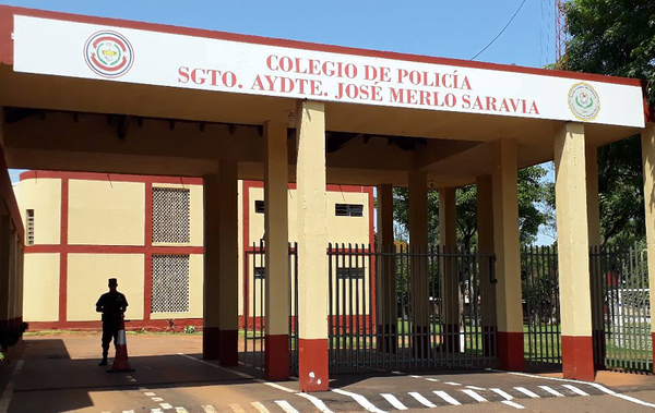 Denuncian que hubo fraude en proceso de admisión en Colegio de Policías - Noticiero Paraguay