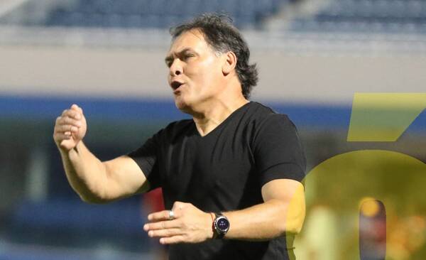 Crónica / "Chito" Ayala da la fórmula para armar una Albirroja purete