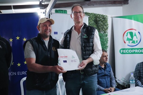 Materializan apoyo a productores mediante entrega de maquinarias a pequeña escala