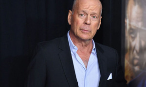 Bruce Willis se retira del cine por sufrir afasia, una enfermedad que le afecta al habla - OviedoPress