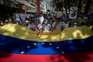 Trabajadores venezolanos protestan de nuevo para exigir mejoras salariales - MarketData