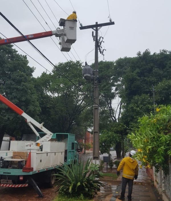 Activan protocolo de emergencia para reforzar trabajos de cuadrillas tras temporal - .::Agencia IP::.